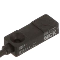 Sensor de proximidad, inductivo, PNP, rectangular, 2.43m m, rasantes, 1,000Hz, cable, 3-Wire, los 2m