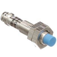 El sensor de proximidad, inductivo, 3.24m m se extiende, M8 x 1, PNP, NO, conectador M8, 3-Pin